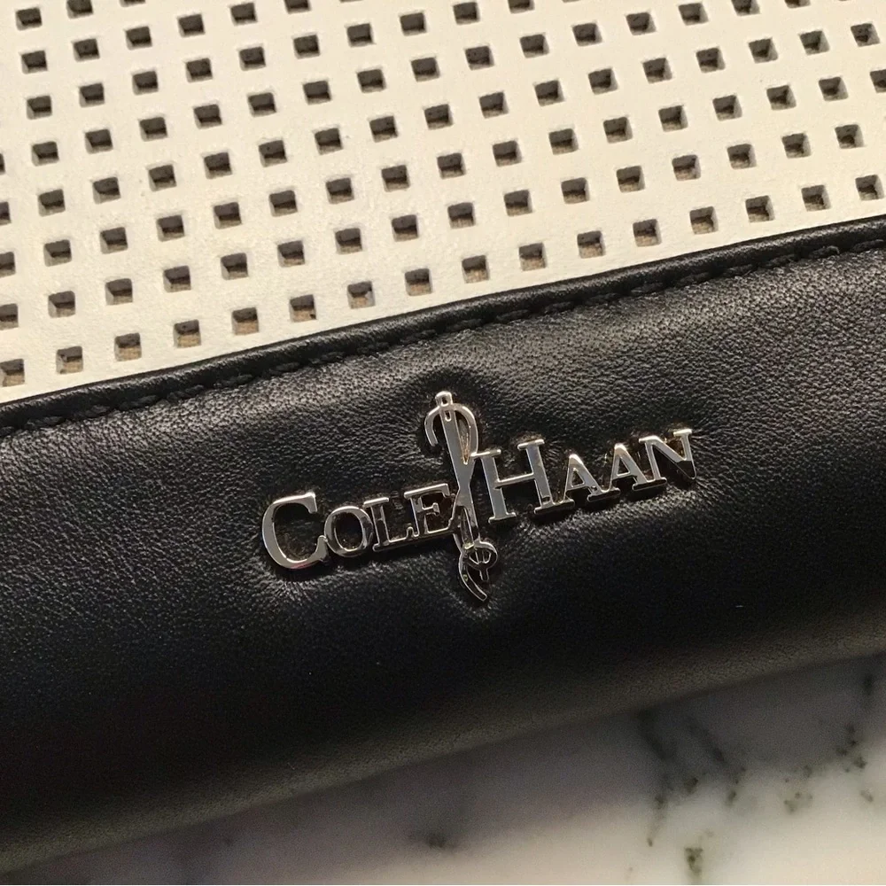 NWT COLE HAAN “Linley” Perforated Travel Wallet GORGEOUS! - Picture 6 of 9